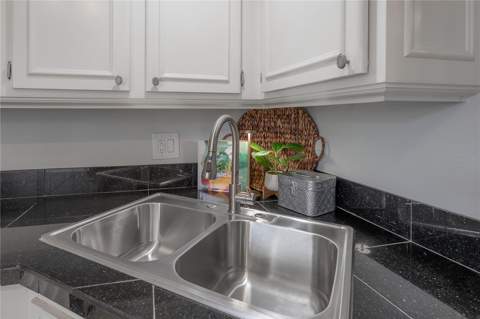 10391 Carrollwood Lane #294, Tampa FL - photo 15 of 60