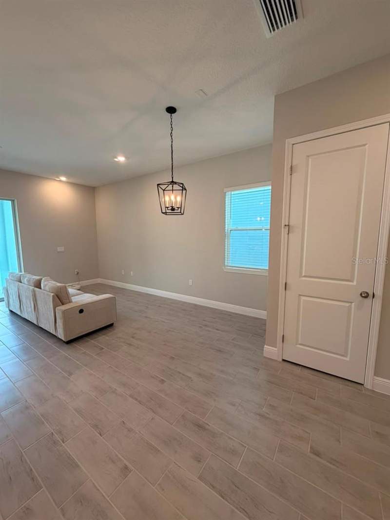 4 bedroom Single Family Residence at 16968 Hamlin Oasis Loop, Hamlin Pointe, Winter Garden — photo 5