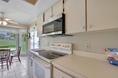 7159 Crown Oaks Drive, Spring Hill FL - photo 18 of 62