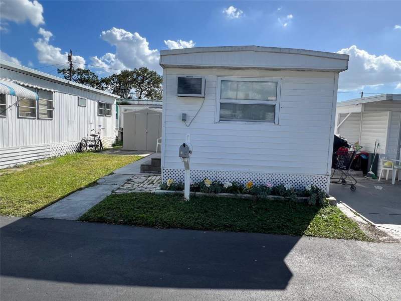 1 bedroom Mobile Home at 12674 Seminole Boulevard #C6, Midway Trailer Court Unrec, Largo — photo 2