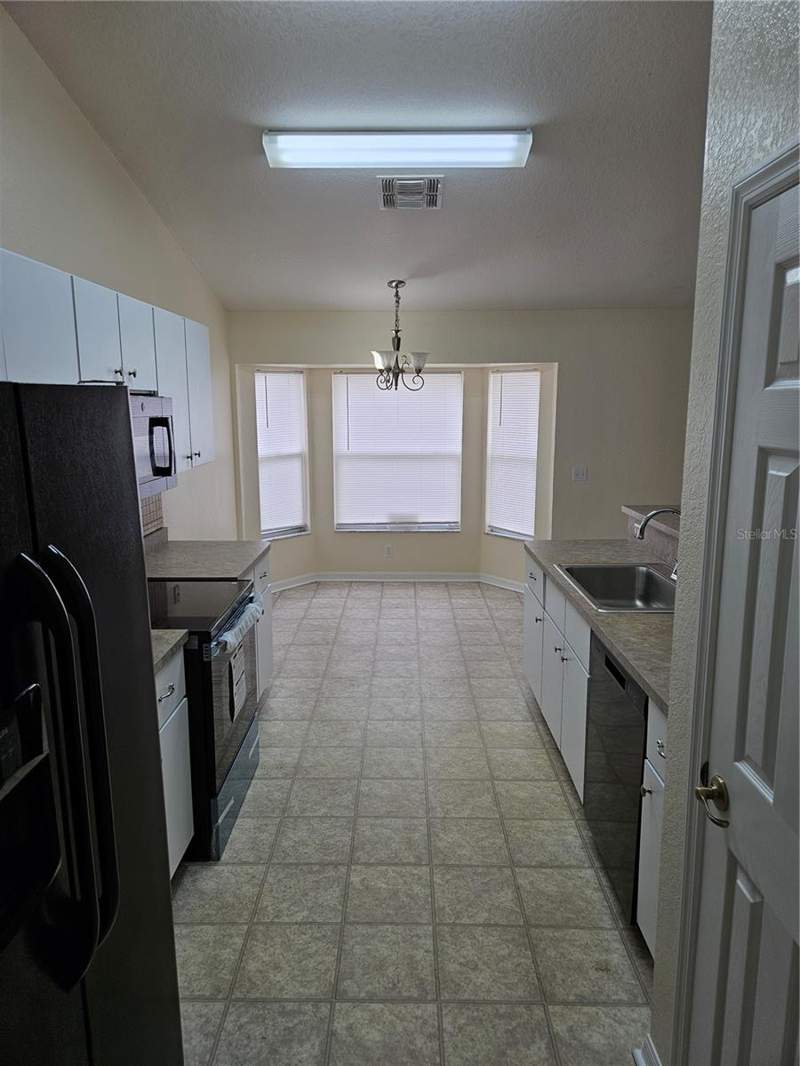 3 bedroom Single Family Residence at 5704 Pecan Road, Silver Springs Shores, Ocala — photo 5
