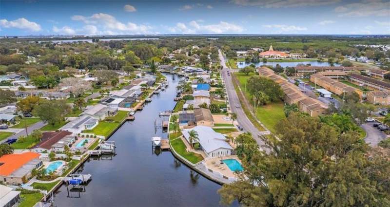 3 bedroom Single Family Residence at 245 78 Th Avenue, Sans Souci Estates, St Petersburg — photo 5