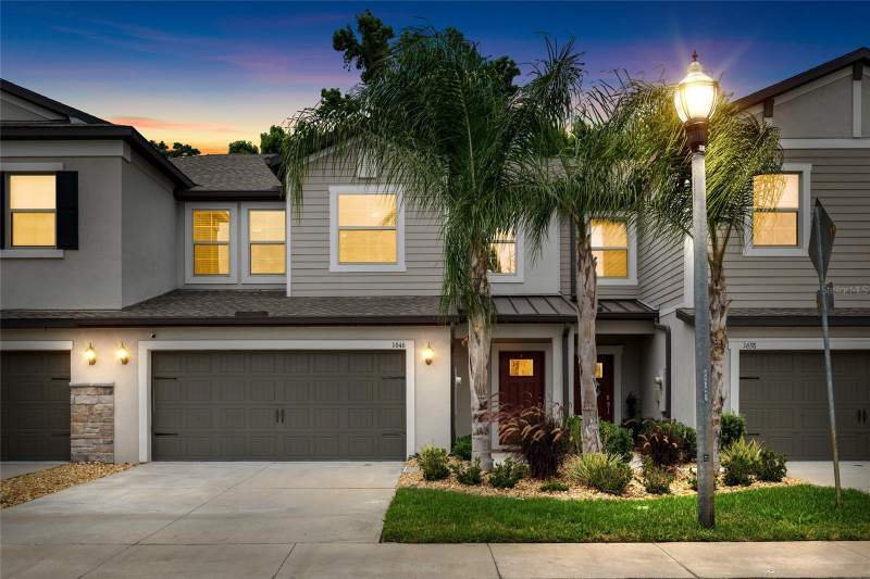 Willow Square Townhomes
