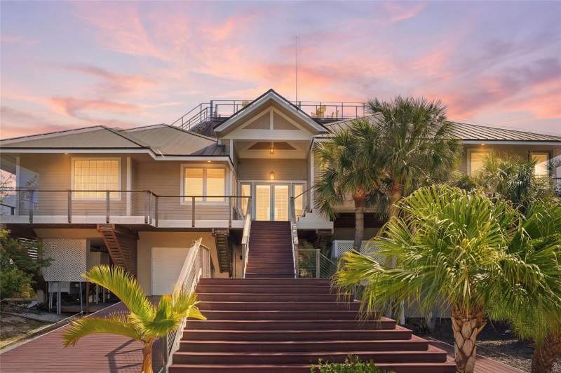4 bedroom Single Family Residence at 211 Kingfisher Drive, Punta Robalo, Captiva — photo 2