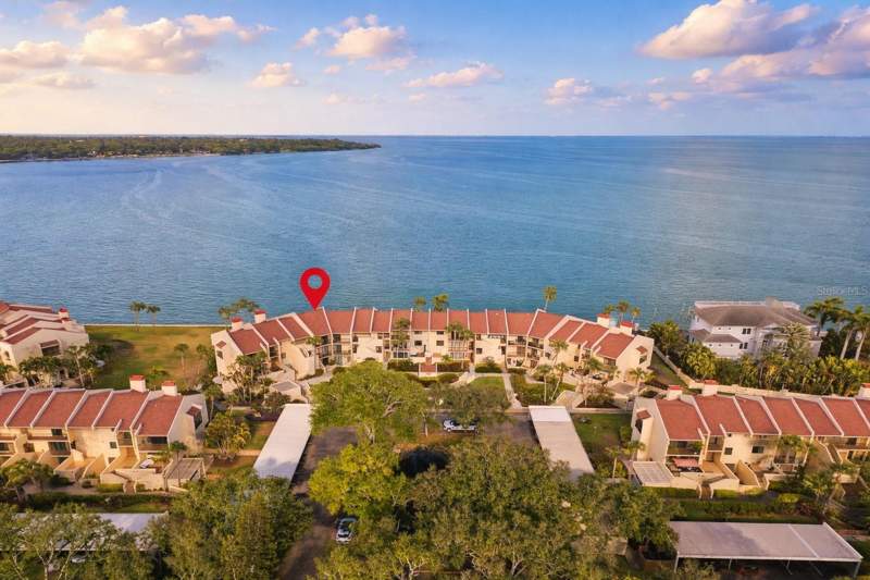 7540 SUNSHINE SKYWAY LANE #T35 home for sale in Seapointe Terrace Condo