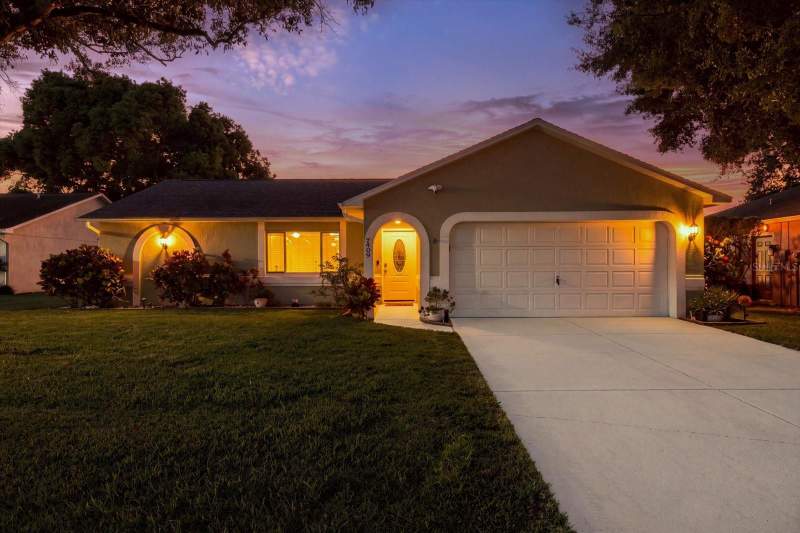 2 bedroom Single Family Residence at 7409 Fairwood Avenue, Woodridge Estates A Sub, New Port Richey — photo 4