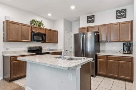 1122 Atlantic Ave, Fruitland Park FL - photo 19 of 46