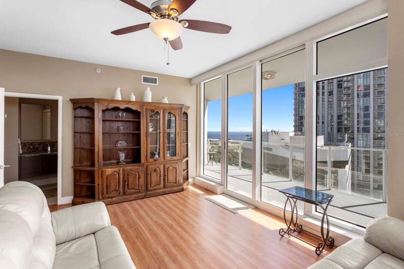 1 bedroom Condominium at 175 1st Street #1803, Signature Place Condo, St Petersburg — photo 4