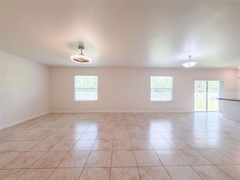 6 bedroom Single Family Residence at 370 Hyacinth Street, Port Charlotte Sec 050, Port Charlotte — photo 3