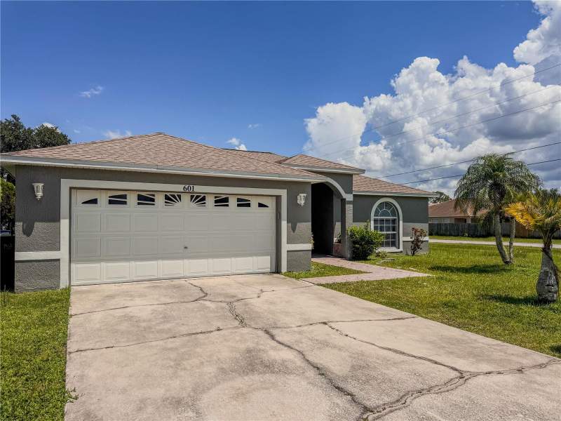 4 bedroom Single Family Residence at 601 Bobcat Lane, Poinciana Nbrhd 03 Village 03, Kissimmee — photo 2