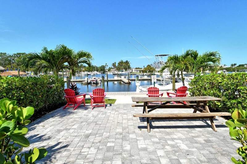 0 bedroom Condo - Hotel at 7150 N Tamiami Trail #S-612, Sarasota Cay Club Condo, Sarasota — photo 2