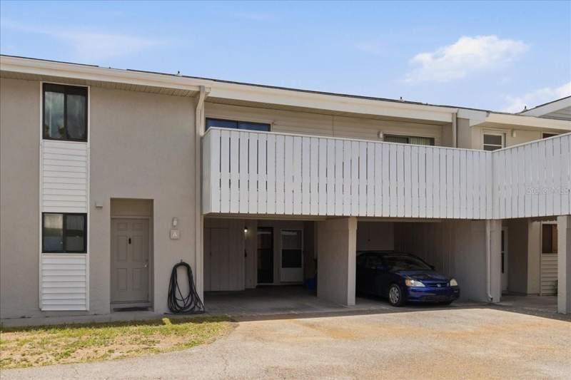 Errol Oaks Condo