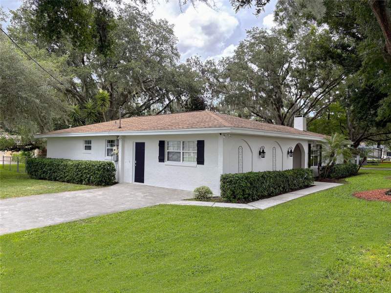 4 bedroom Single Family Residence at 10 W Lake Hamilton Circle, Pollard Shores, Winter Haven — photo 2