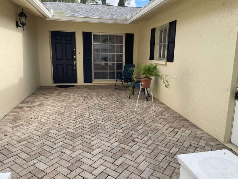 2 bedroom Villa at 5624 Palm Aire Drive #V105, Palm-Aire At Sarasota 7-A, Sarasota — photo 3