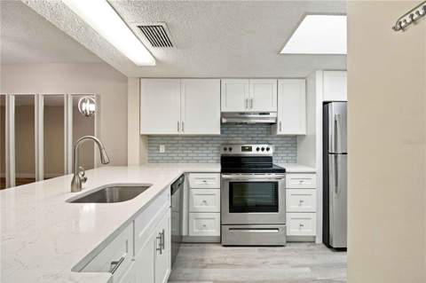 7500 40th Avenue #105, Bradenton FL - photo 8 of 36