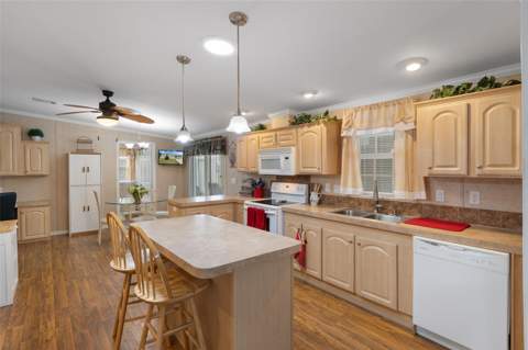 7526 Fairlane Avenue, Brooksville FL - photo 15 of 52