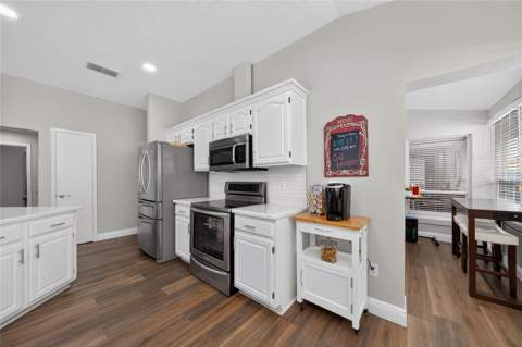 8809 Parliament Court, Kissimmee FL - photo 9 of 30