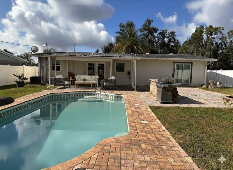 4 bedroom Single Family Residence at 2310 25th Avenue, Fairfield Acres Unit Two, Bradenton — photo 2