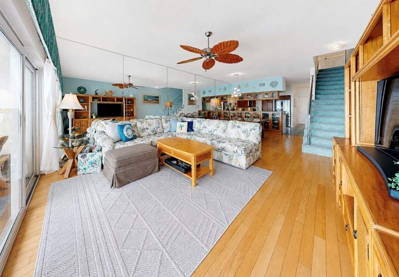 4 bedroom Townhouse at 4629 Mirabella Court, Mirabella Twnhms Sub, St Pete Beach — photo 4