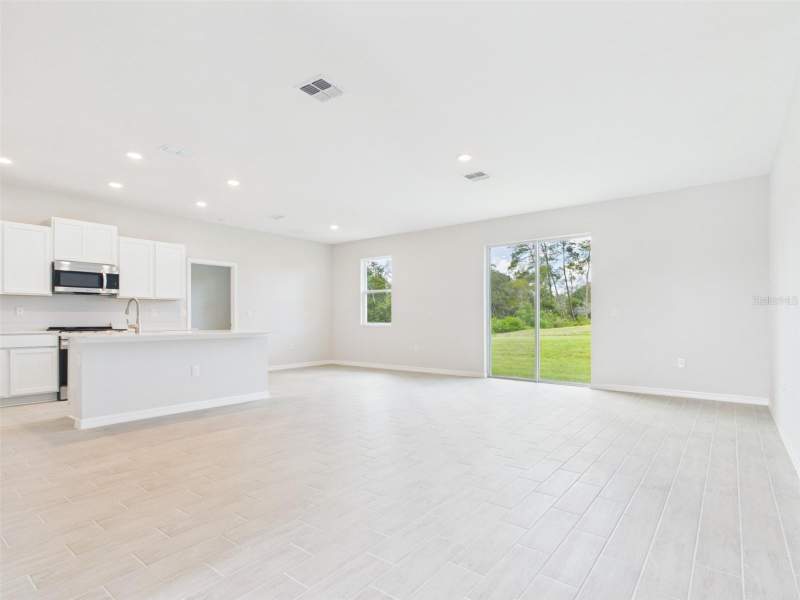 4 bedroom Single Family Residence at 4001 SW 158th St Road, Marion Oaks Unit 5, Ocala — photo 4