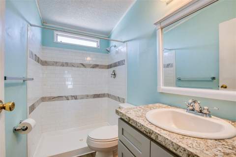 403 Blue Marlin Drive, Oldsmar FL - photo 18 of 38