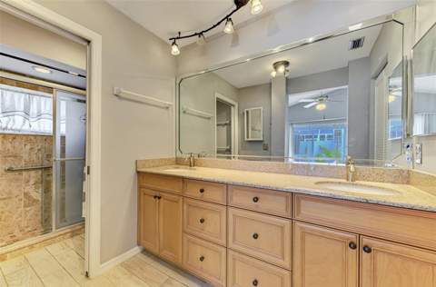 4438 Long Common Lane #52, Sarasota FL - photo 17 of 33