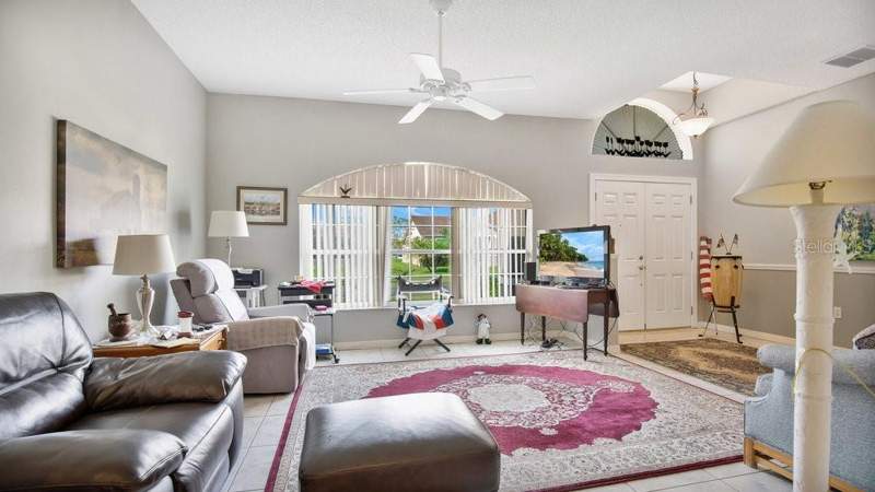 3 bedroom Single Family Residence at 5203 Jasmine Trace Lane, Jasmine Pointe At Crescent Lakes, Kissimmee — photo 4