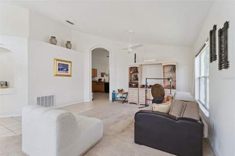 126 Madiera Beach Blvd, Kissimmee FL - photo 7 of 56