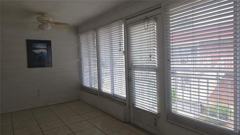 1 bedroom Condominium at 3540 32nd Avenue #214, Tiffany Arms Condo, St Petersburg — photo 3