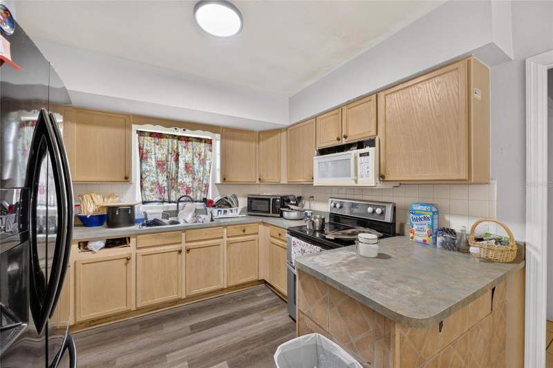 3 bedroom Single Family Residence at 202 9th Street, Blue & Red, Ruskin — photo 3