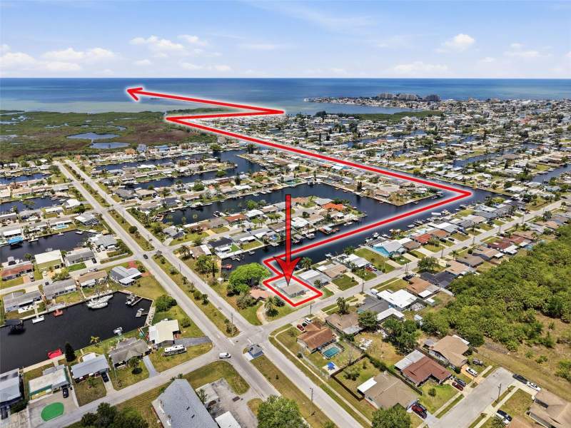 2 bedroom Single Family Residence at 12735 1st Isle, Leisure Beach, Hudson — photo 4