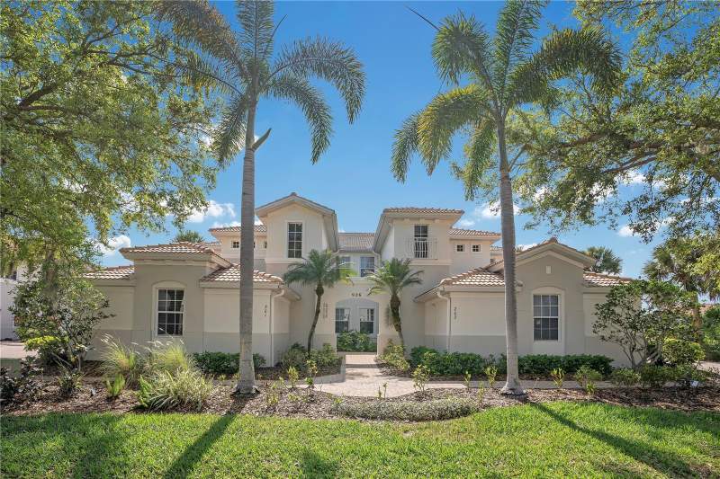3 bedroom Condominium at 926 RIVER BASIN COURT #201C, WATERLEFE GOLF AND RIVER CLUB THE WATCH, BRADENTON — photo 1