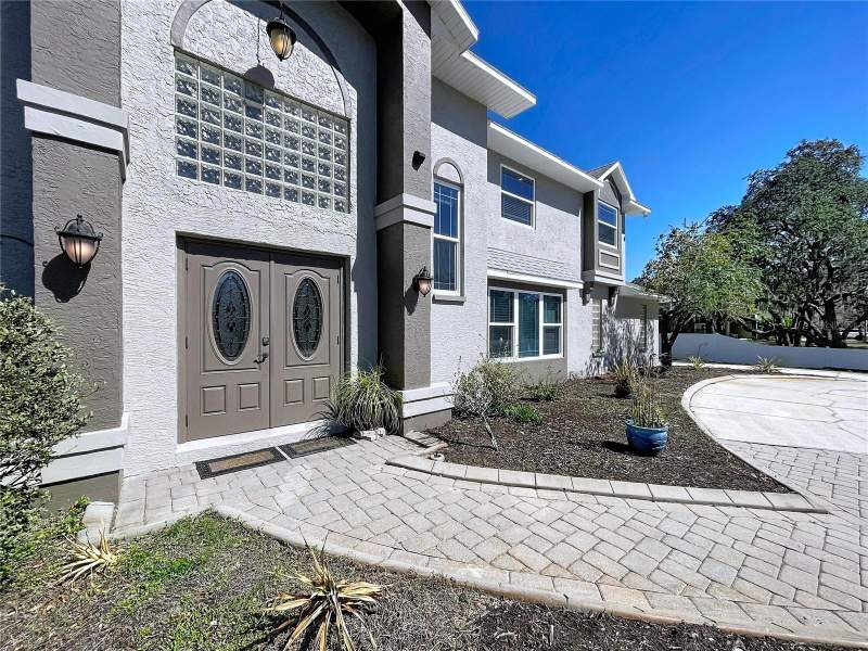 5 bedroom Single Family Residence at 10655 Lakeview Drive, Golden Acres, New Port Richey — photo 4