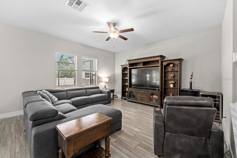 4 bedroom Single Family Residence at 7612 S Juanita Street, Port Tampa City Map, Tampa — photo 3