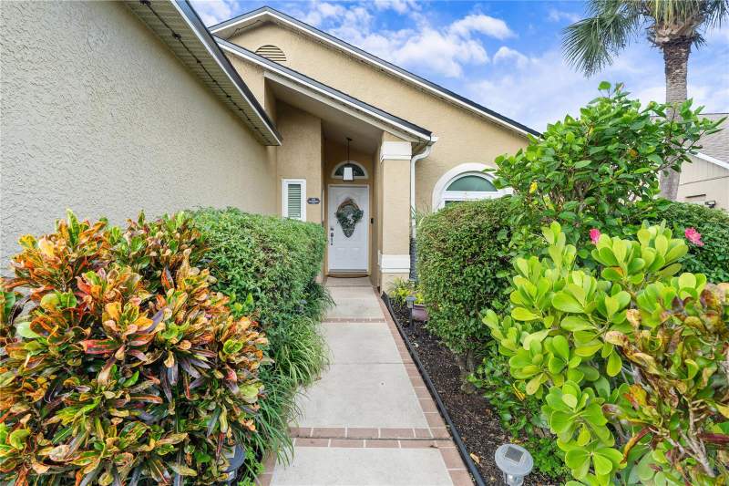 3 bedroom Single Family Residence at 8761 Huntfield Street, Countryway, Tampa — photo 2