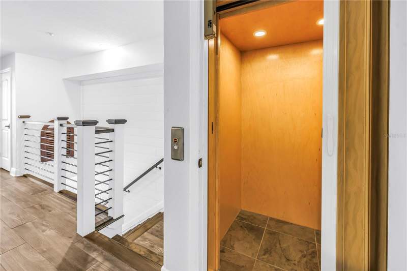 3 bedroom Townhouse at 161 BRIGHTWATER DRIVE #6, ISLAND TOWNHOMES, CLEARWATER BEACH — photo 4