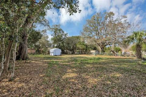 606 Third Avenue, Lady Lake FL - photo 6 of 39