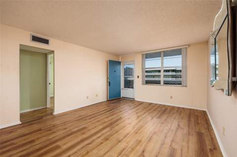 4715 Bay Street #222, St Petersburg FL - photo 10 of 37