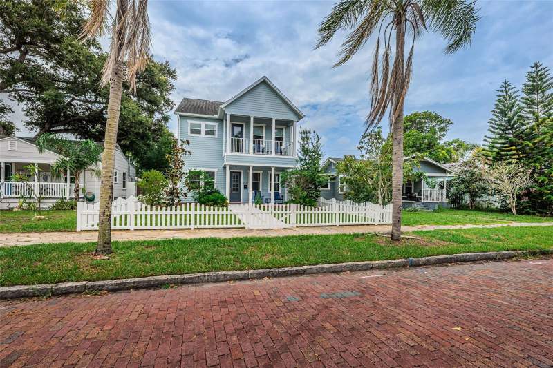 4 bedroom Single Family Residence at 2430 6th Avenue, Chevy Chase, St Petersburg — photo 4