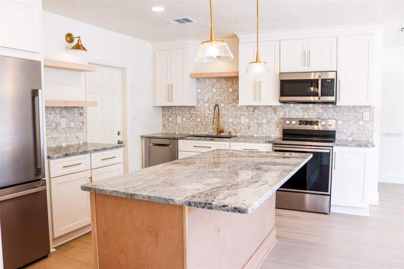 3 bedroom Single Family Residence at 4211 W Bay View Avenue, Norma Park Sub, Tampa — photo 3