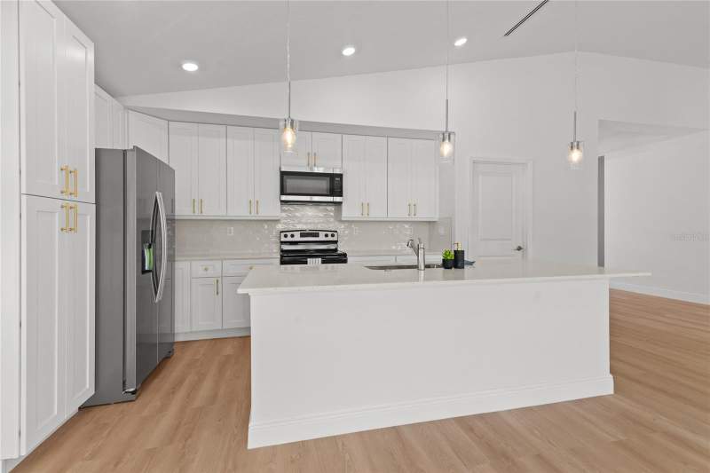3 bedroom Single Family Residence at 4097 Honeybee Street, Port Charlotte Sub 27, North Port — photo 4