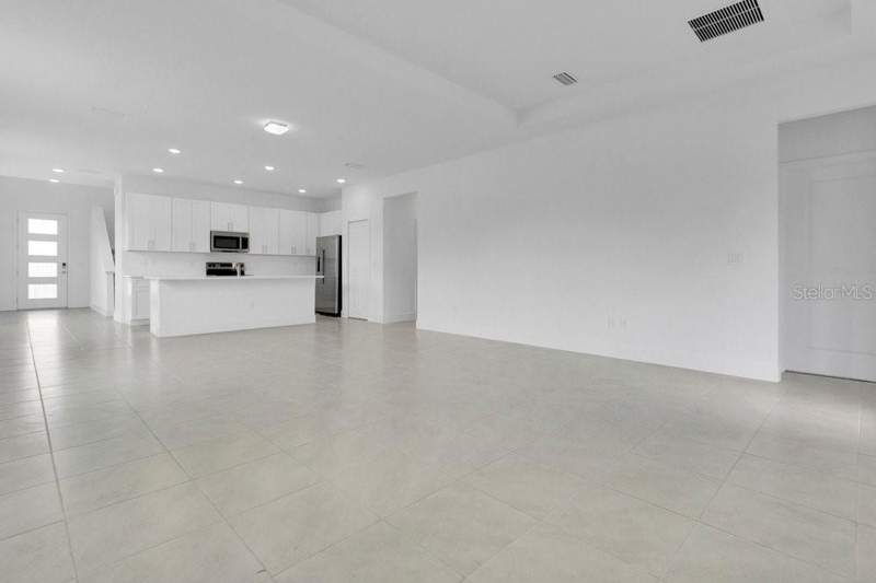 5 bedroom Single Family Residence at 118 Elena Lavin Circle, Yucatan Gardens, Orlando — photo 3