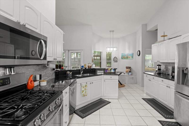 4 bedroom Single Family Residence at 5514 NW 78th Lane, Blues Creek Unit 3-B, Gainesville — photo 4