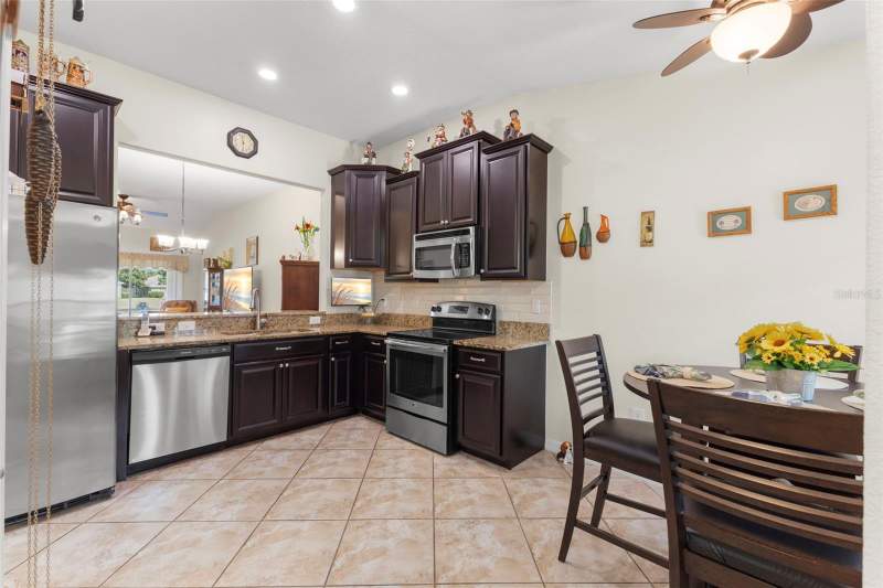 3 bedroom Villa at 13627 Crest Lake Drive, Lakeside Ph 1A 2A & 05, Hudson — photo 5
