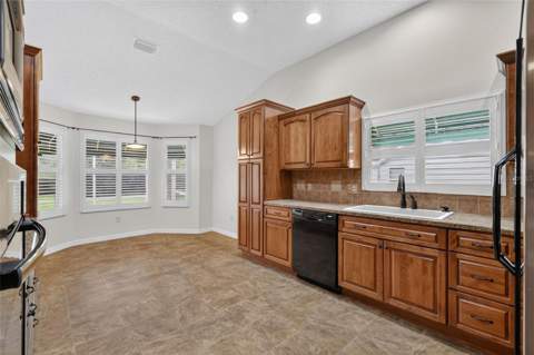 1557 Oak Forest Drive, The Villages FL - photo 10 of 55