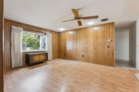 6441 Marlberry Drive, Orlando FL - photo 8 of 39