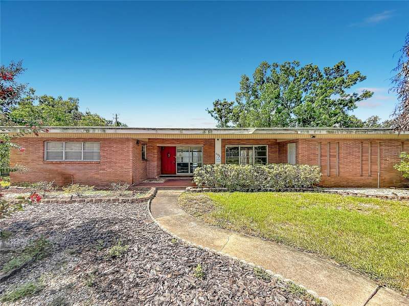 3 bedroom Single Family Residence at 605 Courtney Drive, Temple Terrace Riverside Subdi, Tampa — photo 2