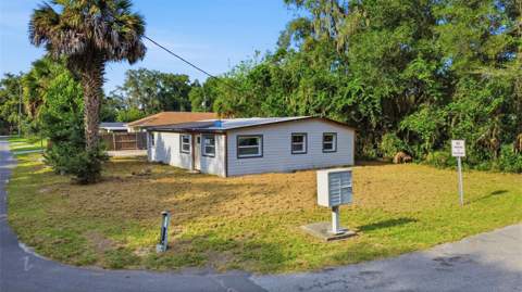921 S Salisbury Avenue, Deland FL - photo 7 of 27