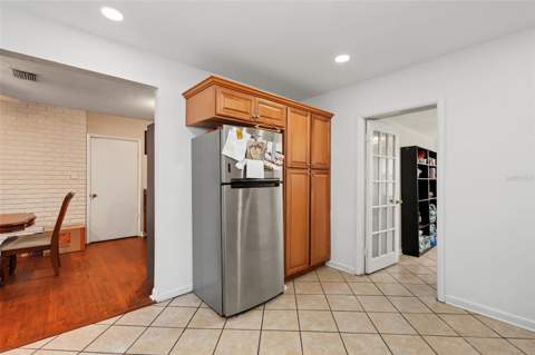 1542 Lakeview Road, Clearwater FL - photo 6 of 6