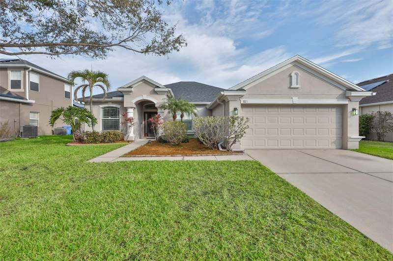 823 SEMINOLE SKY DRIVE home for sale in Bahia Lakes